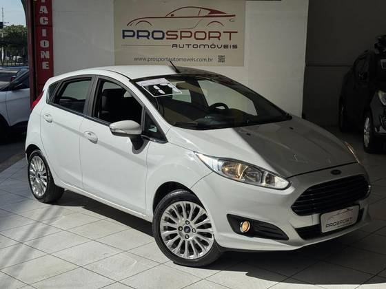 FORD FIESTA 1.6 TITANIUM HATCH 16V FLEX 4P POWERSHIFT FORD FIESTA 1.6 TITANIUM HATCH 16V FLEX 4P POWERSHIFT